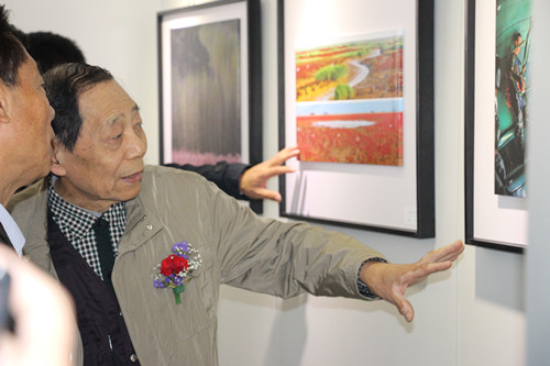 “2017年“金秋黄河口”山东省十七市摄影艺术精品展在东营市文化馆盛大开幕