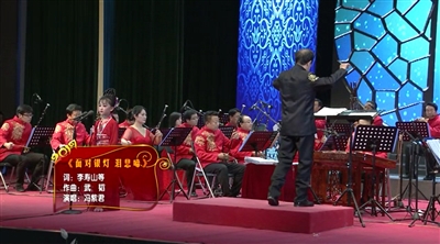 《借年》选段”面对银灯泪悲啼“