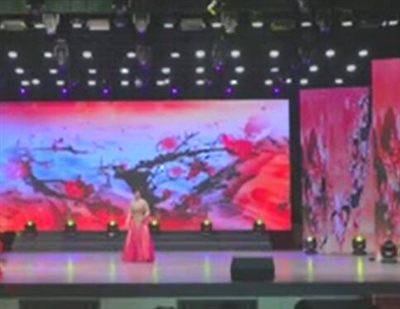 《咏梅》、《龙江颂》